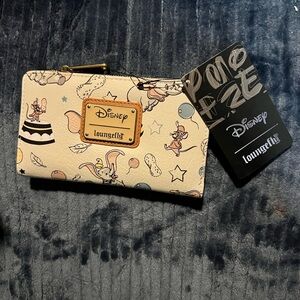 Disney Loungefly Dumbo Wallet NWT